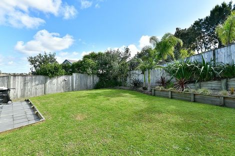 Photo of property in 2 Carento Way, Stanmore Bay, Whangaparaoa, 0932