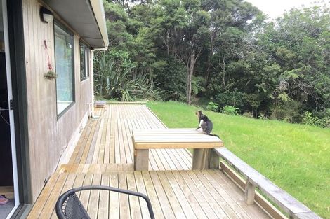 Photo of property in 2 Shirley Road, Parau, Auckland, 0604