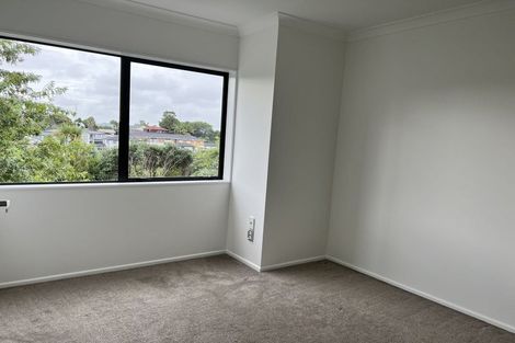 Photo of property in 11 Bangla Place, Massey, Auckland, 0614