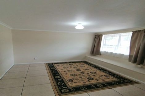 Photo of property in 42 Regency Place, Sunnynook, Auckland, 0632