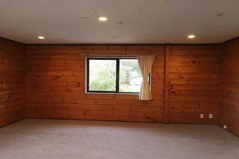 Photo of property in 37 Greenvalley Rise, Glenfield, Auckland, 0629