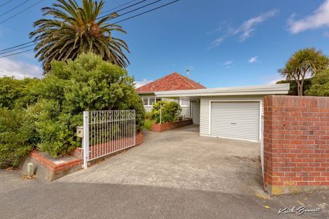 Photo of property in 39 Maungaraki Road, Korokoro, Lower Hutt, 5012
