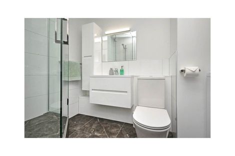 Photo of property in 7/2 Atarangi Road, Greenlane, Auckland, 1051