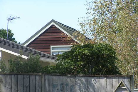 Photo of property in 2/233 Forrest Hill Road, Forrest Hill, Auckland, 0620