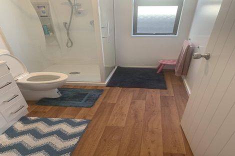 Photo of property in 48 Exeter Crescent, Takaro, Palmerston North, 4412