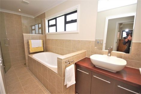 Photo of property in 21 Rainbow Drive, Rainbow Point, Taupo, 3330