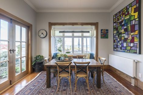 Photo of property in 16 Brewster Street, Bluff Hill, Napier, 4110