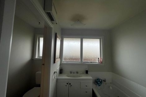 Photo of property in 16 Eglinton Street, Avondale, Christchurch, 8061
