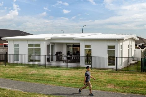 Photo of property in 4 Jeffs Way, Papamoa Beach, Papamoa, 3118