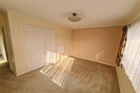 Photo of property in 33 Warren Crescent, Hillmorton, Christchurch, 8025