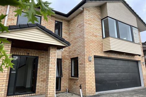 Photo of property in 11 Bangla Place, Massey, Auckland, 0614