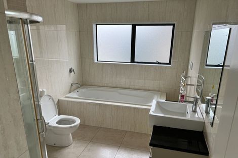 Photo of property in 11 Bangla Place, Massey, Auckland, 0614