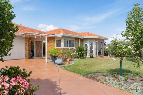Photo of property in 16 Meadowviews Drive, Welcome Bay, Tauranga, 3112
