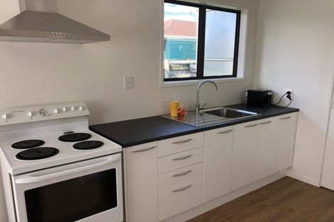 Photo of property in 2/10 Taitimu Drive, Weymouth, Auckland, 2103