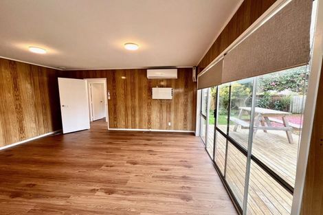 Photo of property in 36 Challen Close, Conifer Grove, Takanini, 2112