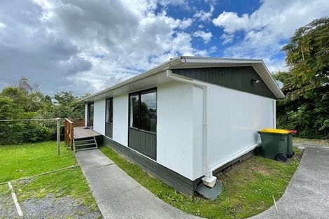 Photo of property in 510a Blockhouse Bay Road, Blockhouse Bay, Auckland, 0600