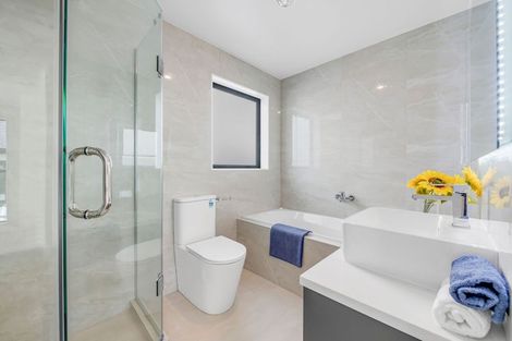 Photo of property in 11 Sagitta Drive, Flat Bush, Auckland, 2019