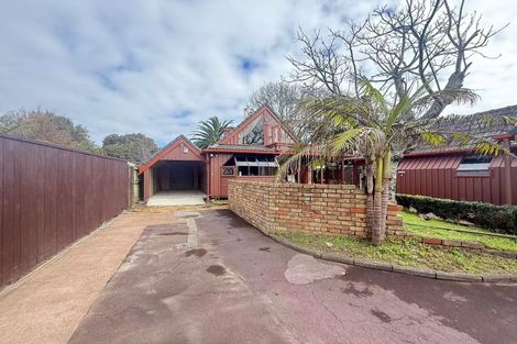Photo of property in 7b The Esplanade, Eastern Beach, Auckland, 2012
