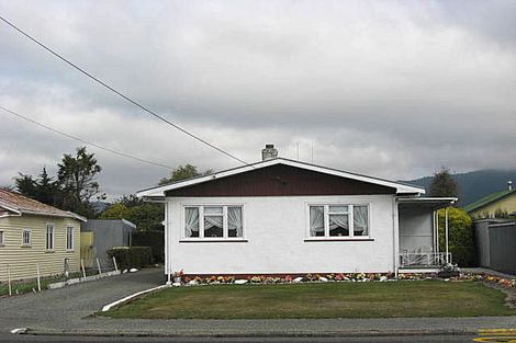 Photo of property in 11 Exeter Street, Waimate, 7924