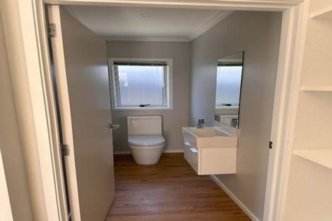 Photo of property in 37 Somerby Mews, Silverstream, Upper Hutt, 5019