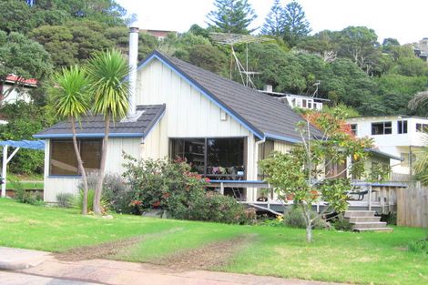 Photo of property in 24 Glenelg Road, Red Beach, 0932