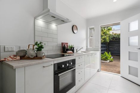 Photo of property in 30 Gobray Crescent, Mount Maunganui, 3116