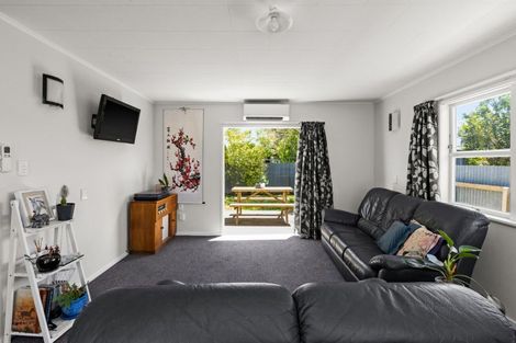 Photo of property in 52-56 Taradale Road, Marewa, Napier, 4110