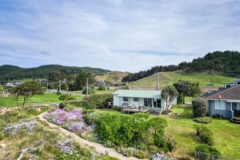 Photo of property in 136 Harper Road, Waimarama, 4294