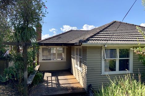 Photo of property in 25a Littlejohn Street, Hillsborough, Auckland, 1042