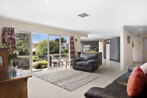Photo of property in 23 Renown Road, Raumati South, Paraparaumu, 5032