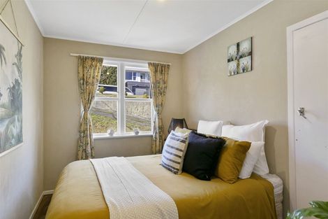 Photo of property in 21 Lynda Avenue, Paparangi, Wellington, 6037