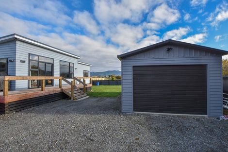 Photo of property in 114 Brooklyn Road, Carterton, 5713