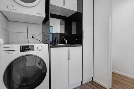 Photo of property in 2/39 Saffron Street, Birkdale, Auckland, 0626