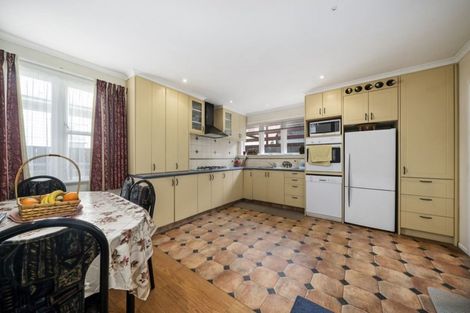 Photo of property in 158 Severn Street, Island Bay, Wellington, 6023