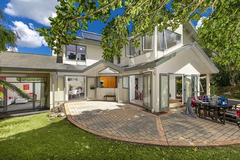 Photo of property in 20 Highwood Grove, Torbay, Auckland, 0630