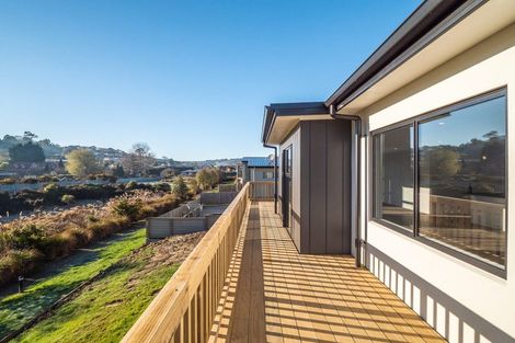 Photo of property in 33 Grandvista Drive, Green Island, Dunedin, 9018