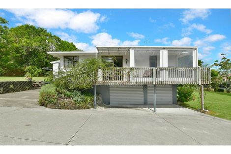 Photo of property in 16 Bay Vista Drive, Red Beach, 0932