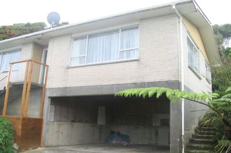Photo of property in 15 Walnut Way, Maungaraki, Lower Hutt, 5010