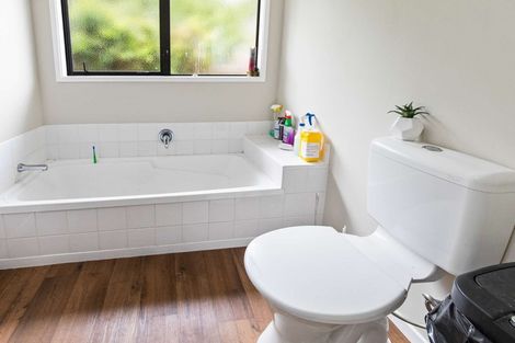 Photo of property in 8b Muir Place, Te Puke, 3119