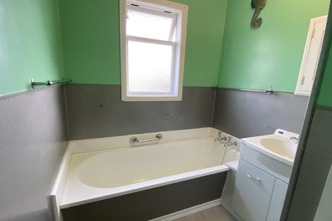 Photo of property in 7 Watene Crescent, Waitara, 4320