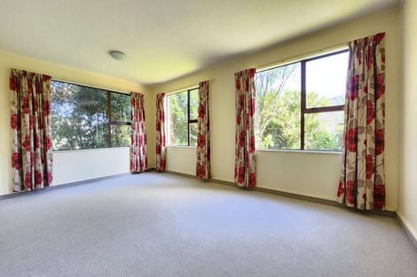 Photo of property in 43b Thatcher Crescent, Crofton Downs, Wellington, 6035