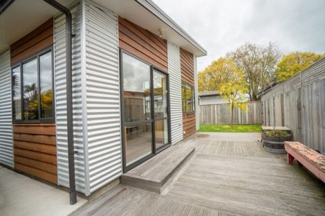 Photo of property in 76 Keeling Street, West End, Palmerston North, 4412