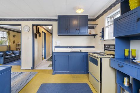 Photo of property in 68 Nash Parade, Foxton Beach, Foxton, 4815