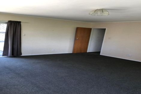 Photo of property in 16 Hicks Crescent, Waikanae Beach, Waikanae, 5036