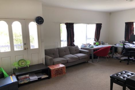 Photo of property in 16 Mallard Place, Unsworth Heights, Auckland, 0632