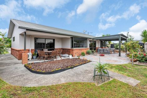 Photo of property in 13 Bermuda Place, One Tree Point, 0118