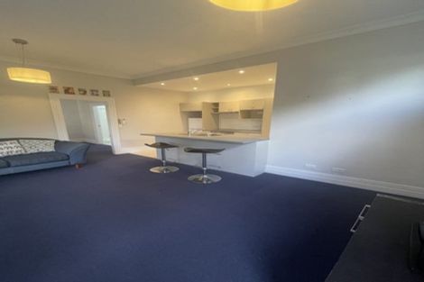 Photo of property in 152 Kelburn Parade, Kelburn, Wellington, 6012