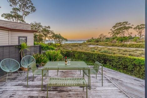 Photo of property in 27b Tamaki Bay Drive, Pakuranga, Auckland, 2010