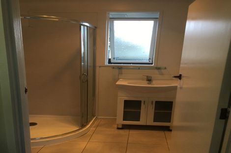 Photo of property in 1/97 Golf Road, New Lynn, Auckland, 0600