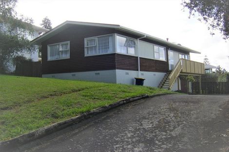 Photo of property in 7 Cheryl Place, Hillcrest, Auckland, 0627